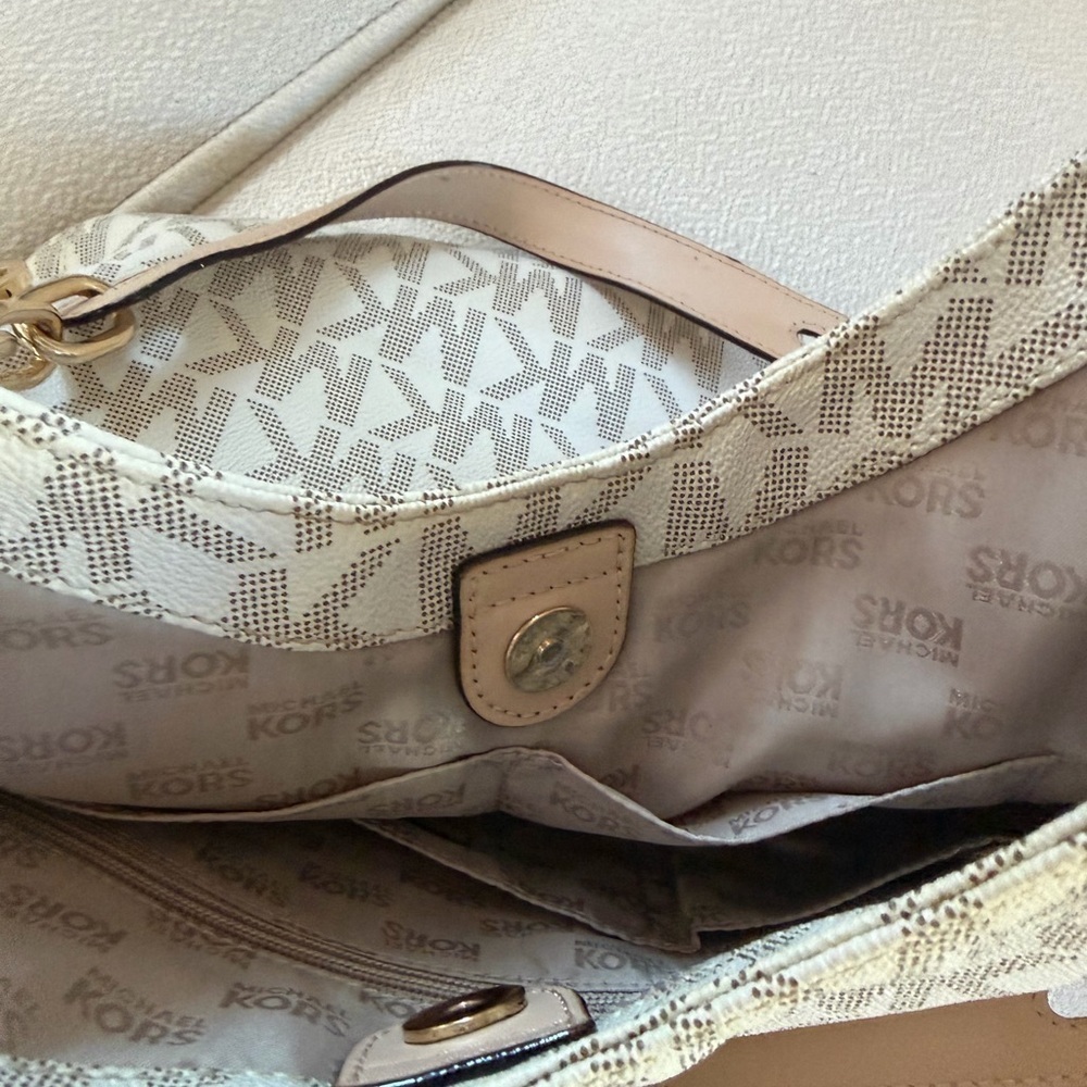 Michael Kors Cream Monogram Shoulder Bag with Gold Accents - Picture 8 of 9